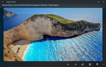レビュー Bing や Windows Spotlight の美しい写真を壁紙やロック画面に Dynamic Theme 窓の杜
